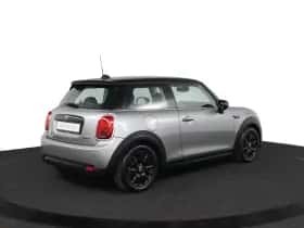 MINI Electric (2023) thumbnail 2
