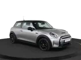 MINI Electric (2023) thumbnail 11