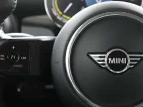 MINI Electric (2023) thumbnail 15