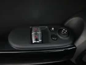 MINI Electric (2023) thumbnail 21