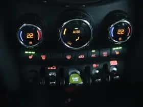 MINI Electric (2023) thumbnail 5