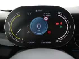 MINI Electric (2023) thumbnail 6