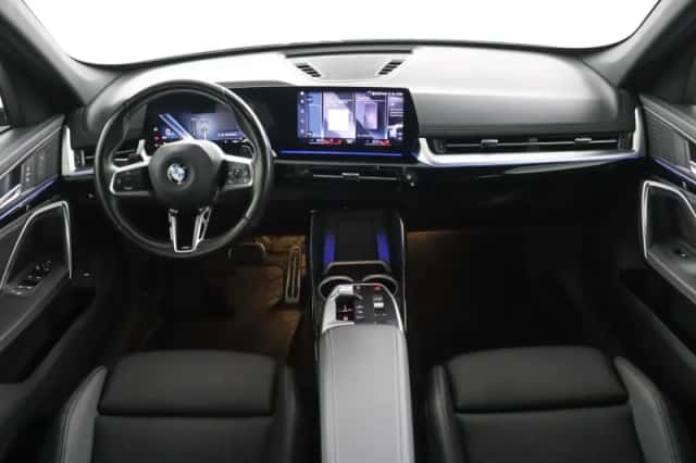 BMW X1 (2023) thumbnail 4