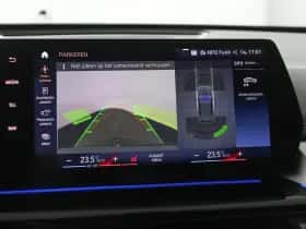 BMW X1 (2023) thumbnail 8