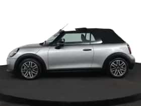 MINI Cabrio (2025) thumbnail 3