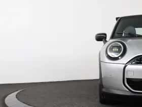 MINI Cabrio (2025) thumbnail 21