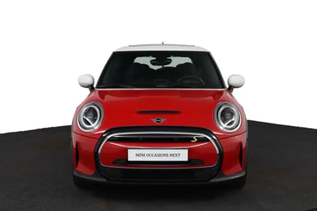MINI Electric (2022) thumbnail 2