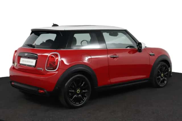 MINI Electric (2022) thumbnail 4