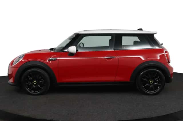 MINI Electric (2022) thumbnail 5