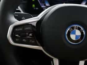 BMW i4 (2025) thumbnail 14