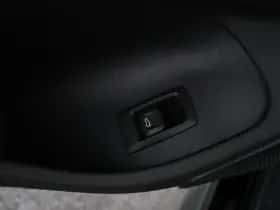 BMW i4 (2025) thumbnail 43