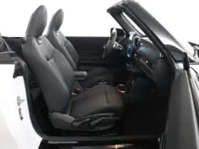 MINI Cabrio (2026) thumbnail 24