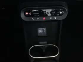 MINI Cabrio (2026) thumbnail 9