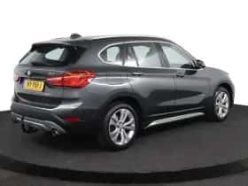 BMW X1 (2016) thumbnail 2