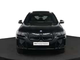 BMW iX3 (2024) thumbnail 12