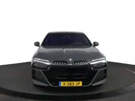BMW i7 (2023) thumbnail 12