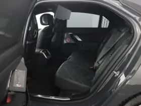 BMW i7 (2023) thumbnail 14