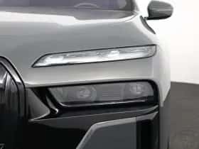 BMW i7 (2023) thumbnail 27