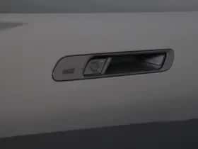 BMW i7 (2023) thumbnail 30