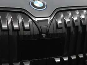 BMW i7 (2023) thumbnail 32