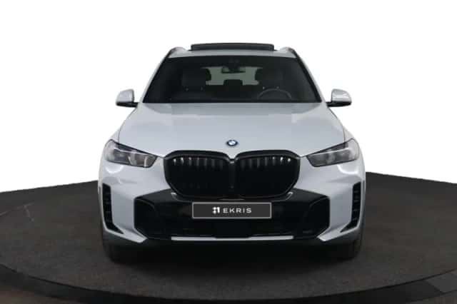 BMW X5 (2025) thumbnail 2