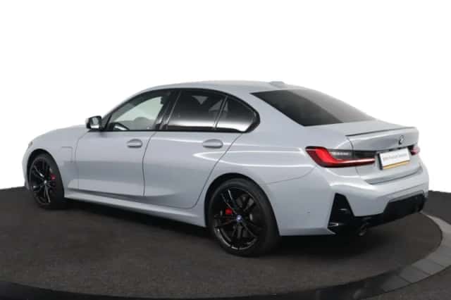BMW 3-Serie (2024) thumbnail 5