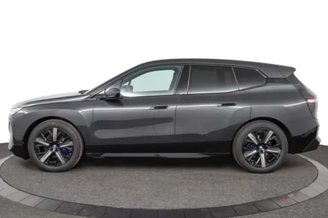 BMW iX (2026) thumbnail 3