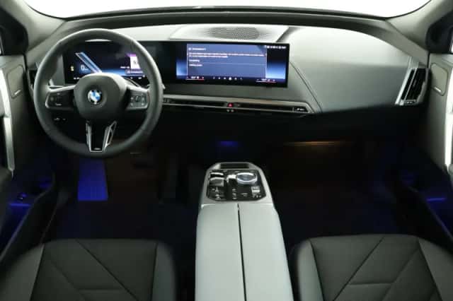BMW iX (2026) thumbnail 4
