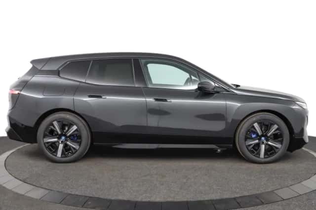 BMW iX (2026) thumbnail 6