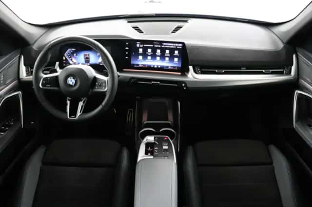 BMW X1 (2025) thumbnail 4