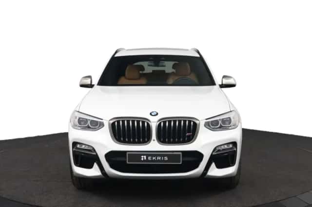 BMW X3 (2018) thumbnail 2
