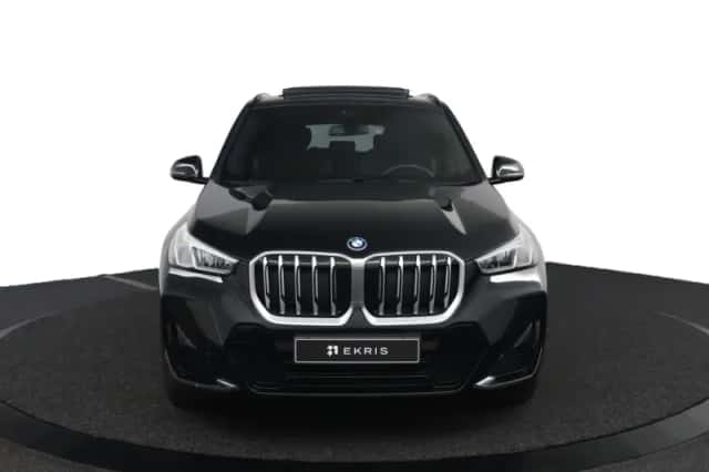BMW X1 (2024) thumbnail 2