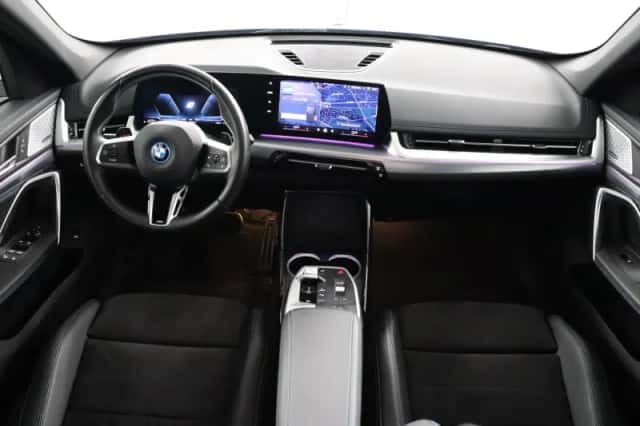 BMW X1 (2024) thumbnail 4