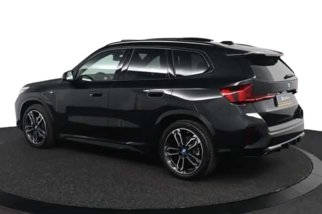 BMW X1 (2024) thumbnail 5