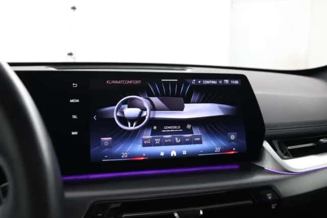 BMW X1 (2024) thumbnail 6