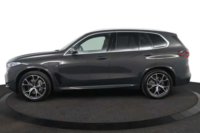 BMW X5 (2025) thumbnail 3