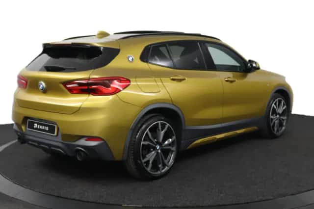 BMW X2 (2018) thumbnail 2