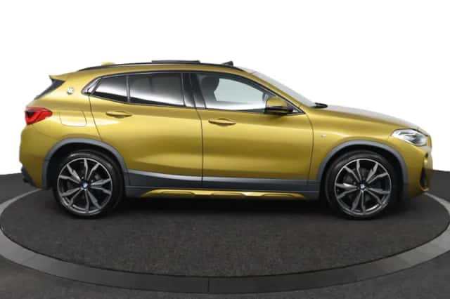 BMW X2 (2018) thumbnail 6