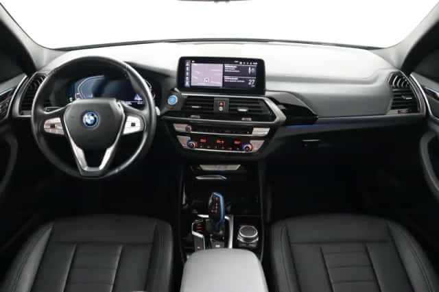 BMW iX3 (2021) thumbnail 4