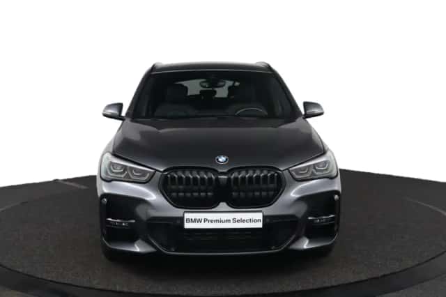 BMW X1 (2022) thumbnail 2