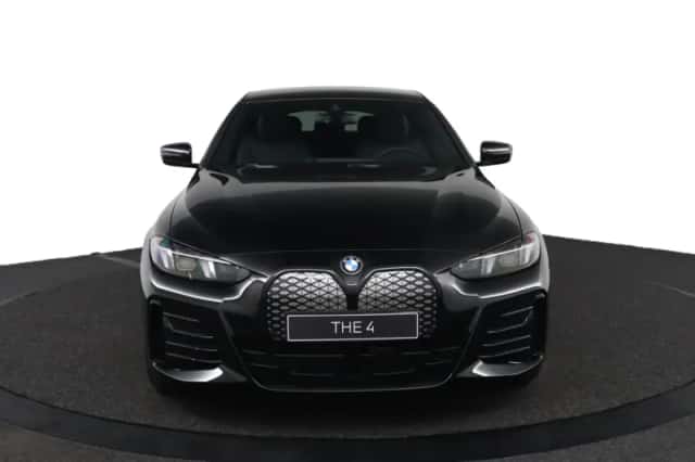 BMW i4 (2026) thumbnail 2