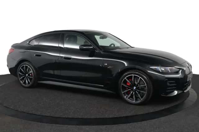 BMW i4 (2026) thumbnail 3