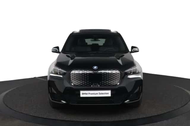 BMW iX1 (2026) thumbnail 2