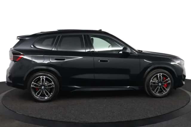 BMW iX1 (2026) thumbnail 6