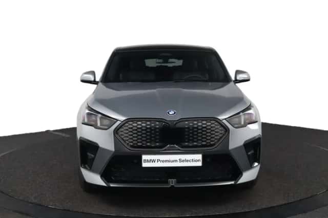 BMW iX2 (2026) thumbnail 2