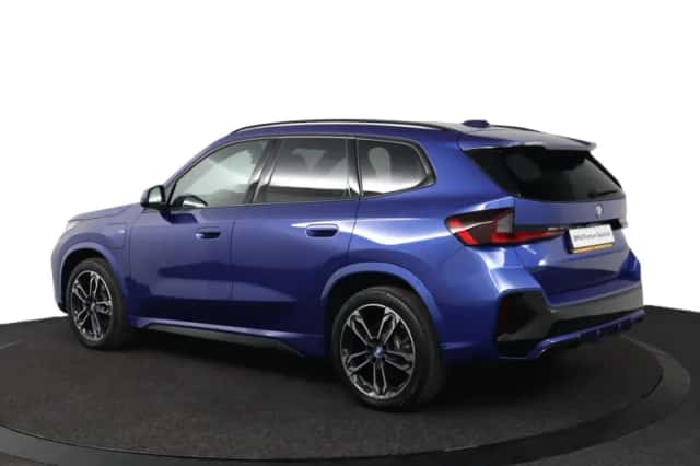 BMW X1 (2023) thumbnail 4