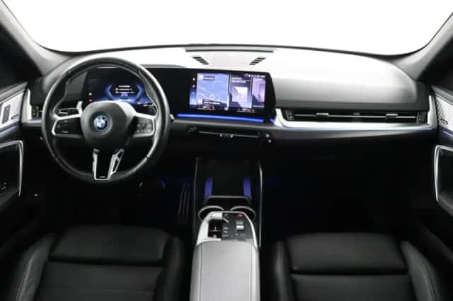 BMW X1 (2023) thumbnail 4