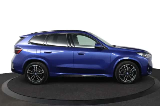 BMW X1 (2023) thumbnail 6