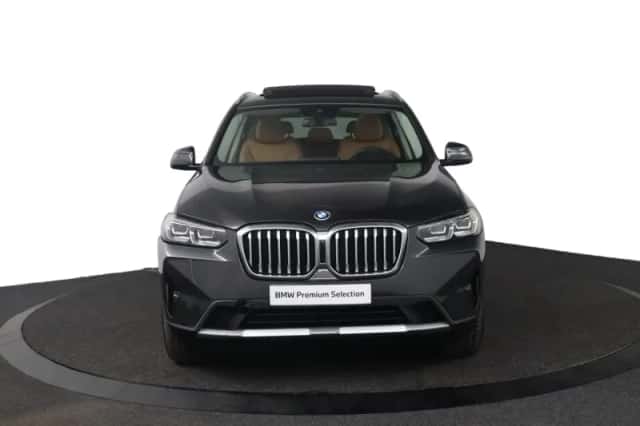 BMW X3 (2021) thumbnail 2