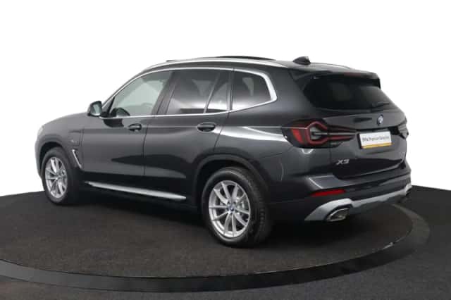 BMW X3 (2021) thumbnail 4